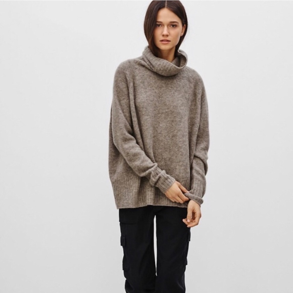 Aritzia Community Plutarch Sweater
